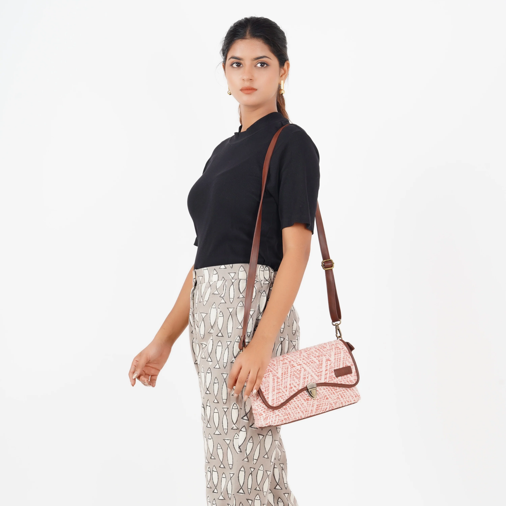 Safavieh Glamour Sling/Crossbody Bag