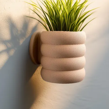 Linear Tangle Wall Planter