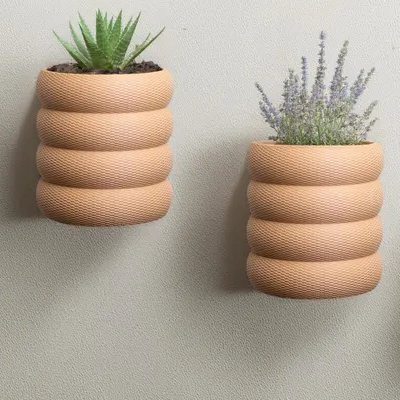 Linear Tangle Wall Planter