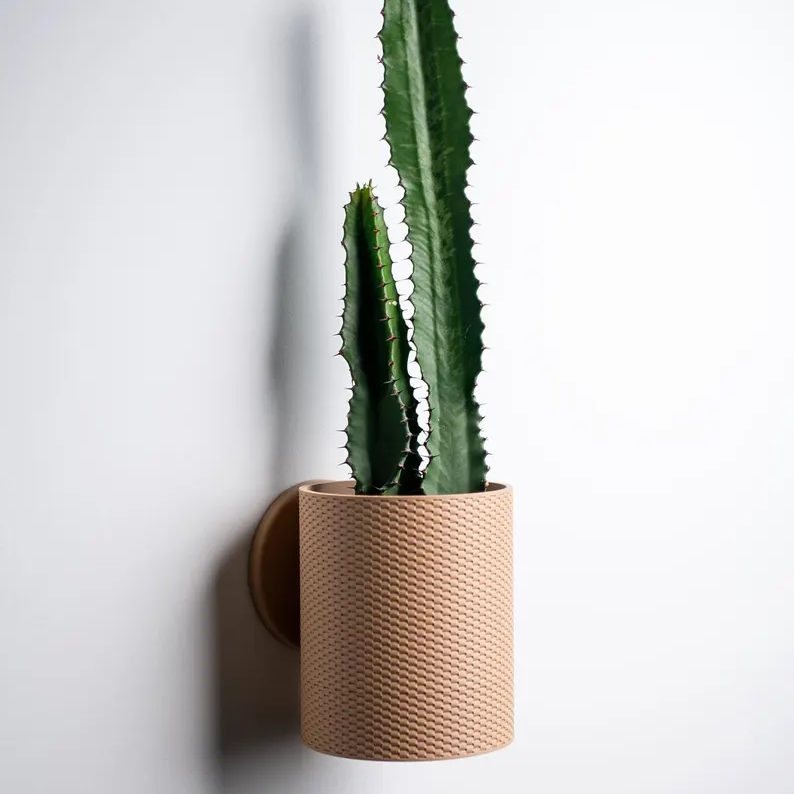 GeoNest Wall Planter